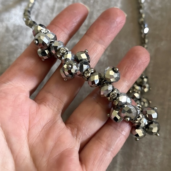Gorgeous rhinestone and mirrored multifaceted beaded necklace - Picture 2 of 2